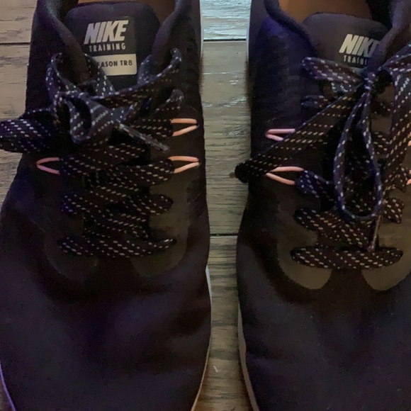 Nike Training In season tr8 shoes - Picture 2 of 4